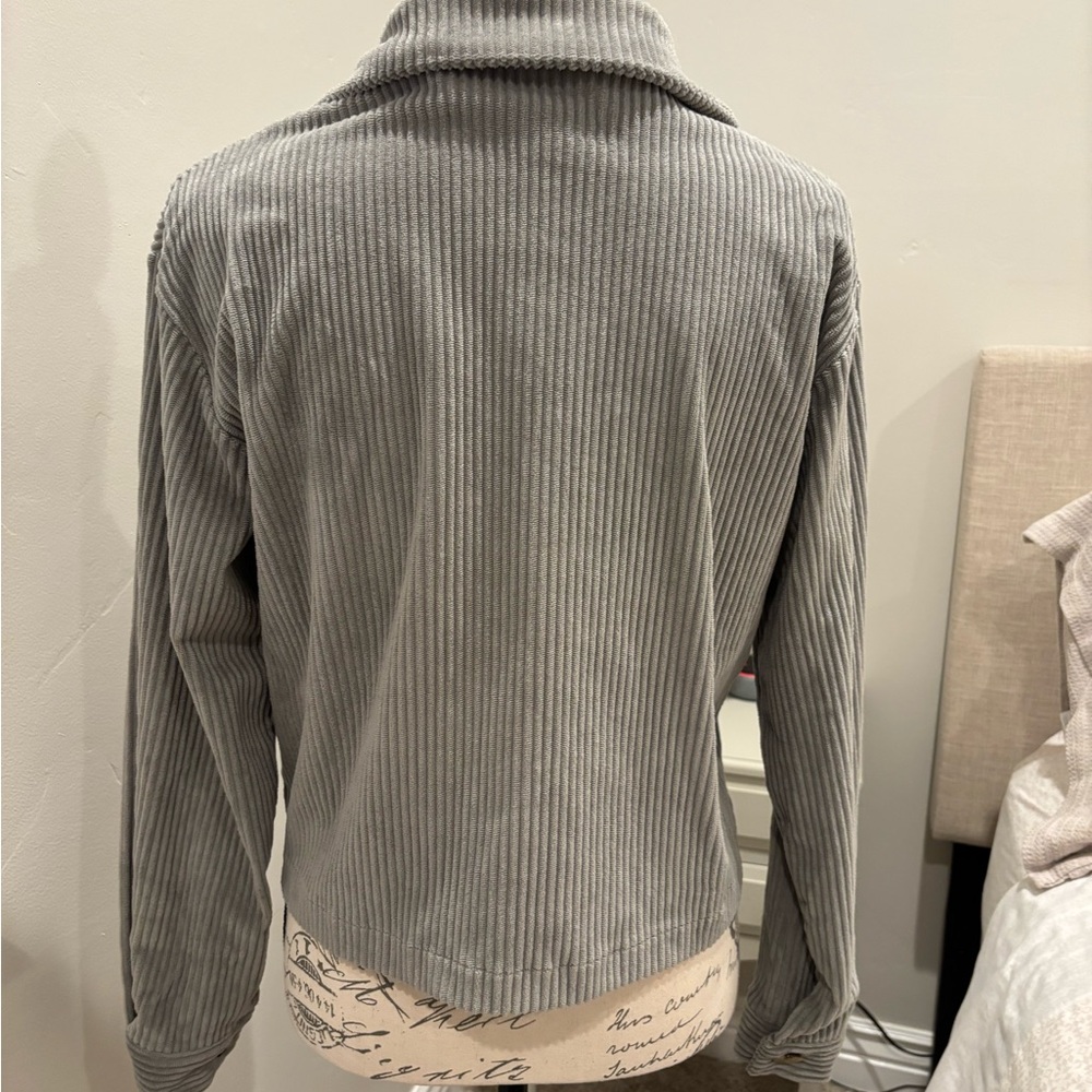 Gray Ribbed Button-Front Jacket with Chest Pockets - Picture 2 of 6